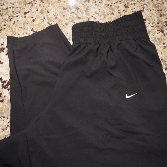 NWT- Nike- Black Dri Fit- Women's Plus 2X Training Pants - Picture 1 of 4